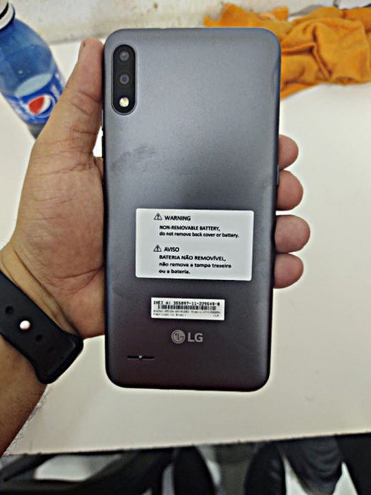 Smartphone LG K22 32GB Dual Chip Android 10 Tela 6.2" Quad Core 4G Câmera 13MP + 2MP - Titan