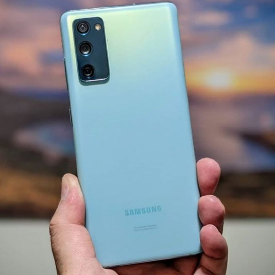 Smartphone Samsung Galaxy S20 FE 128GB – Verde, Processador Qualcomm Snapdragon 865 – 2.8GHz, 4G, Câmera Frontal 32MP, RAM 6GB, Tela 6.5″