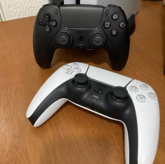 Controle joystick sem fio Sony PlayStation DualSense CFI-ZCT1W white e black